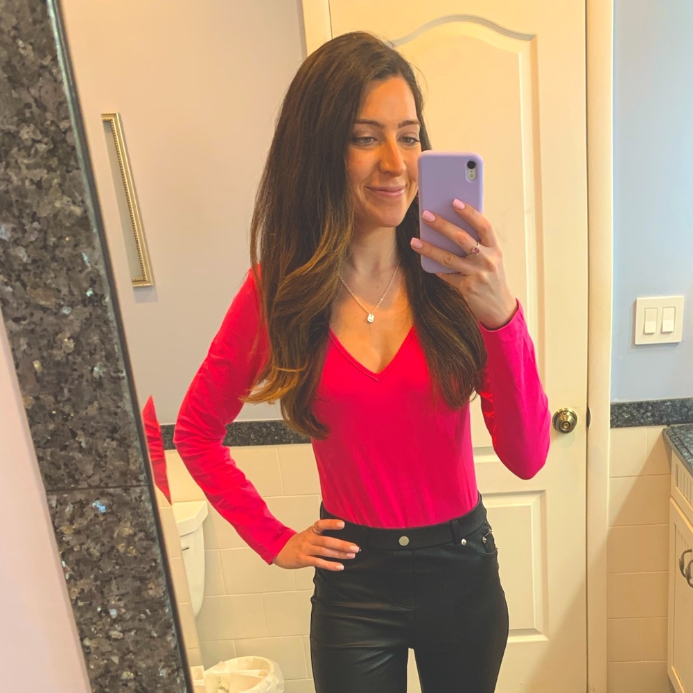 MEET YOUR POSHER- Sara 💓💓